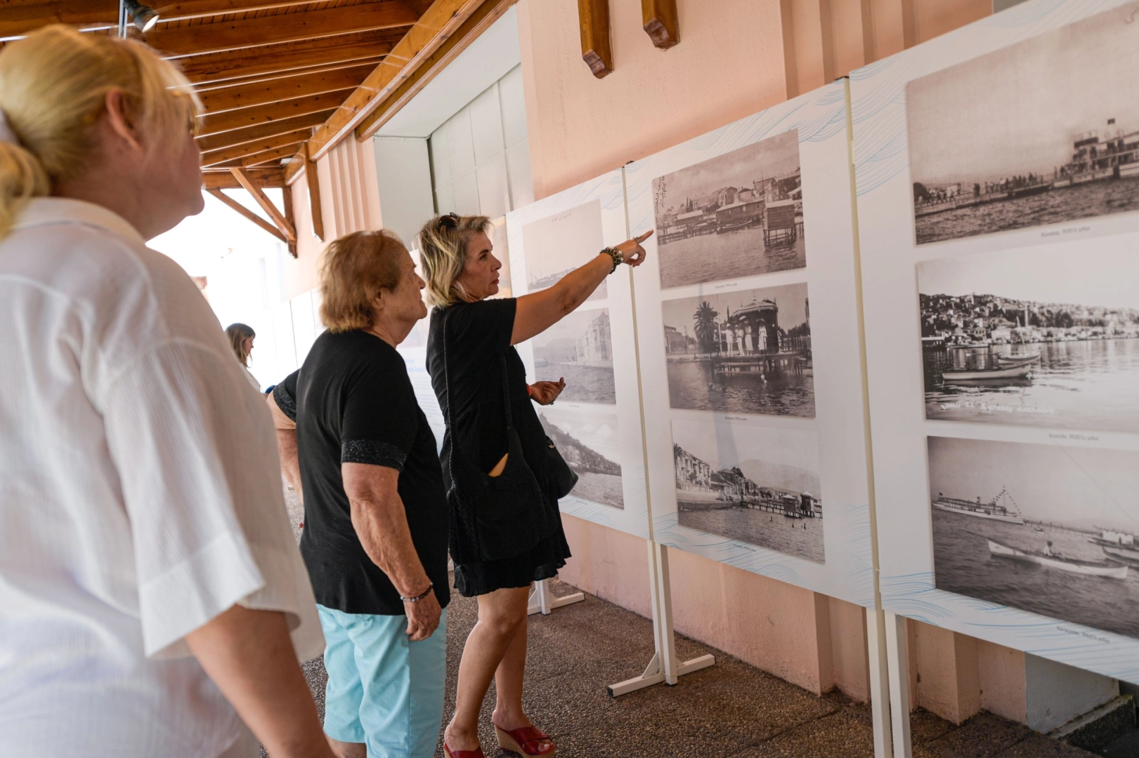 İzmirlilerin denizle ilişkisi sergiye dönüştü 