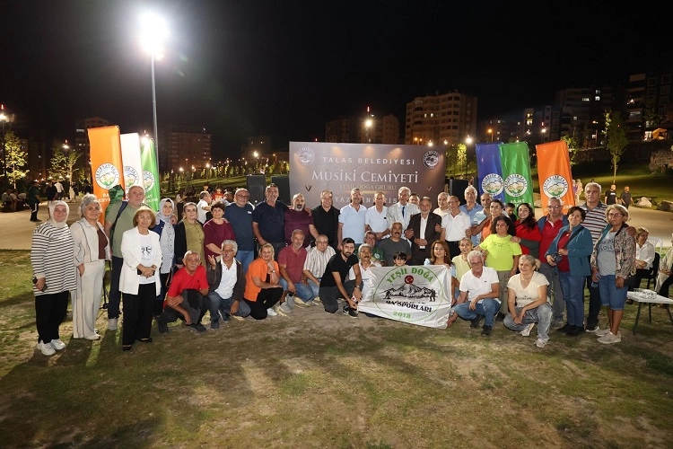 Kayseri Talas Millet Bahçesi'nde keyifli akşam 