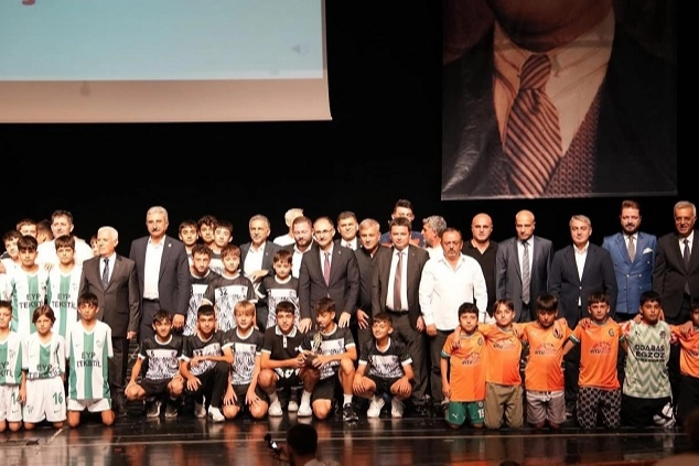 Bursa Gemlik Belediyespor'dan 3 kupa birden 