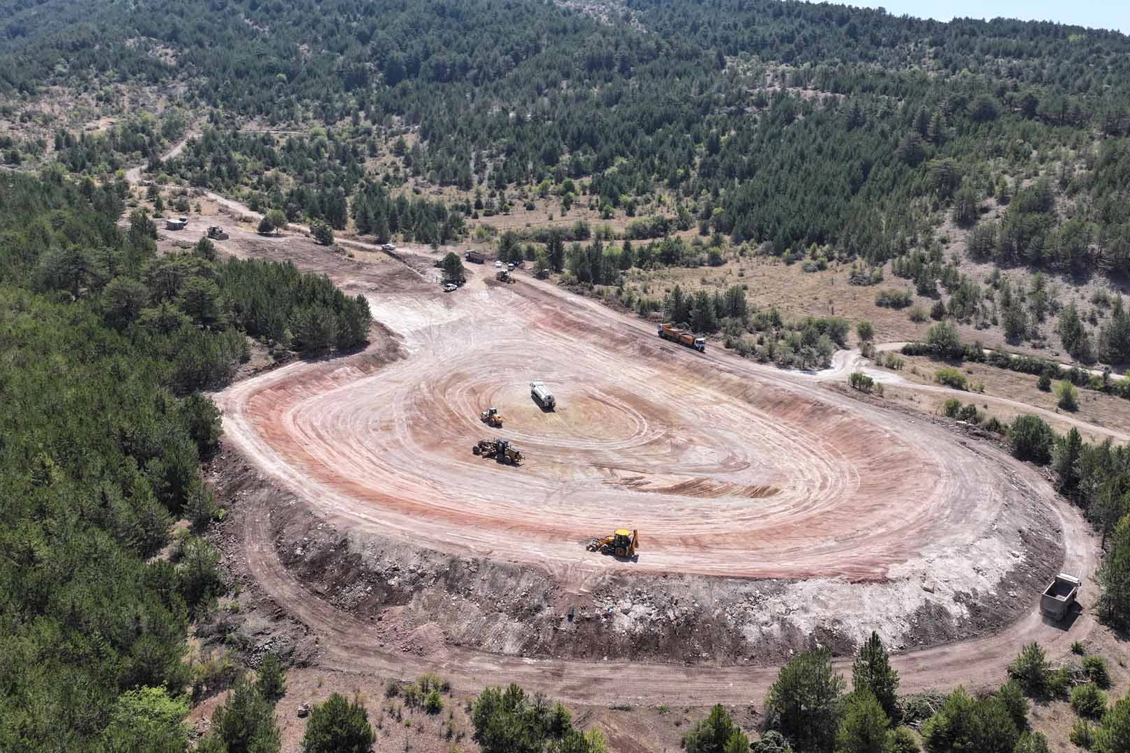 ABB'den Çamlıdere Beşbeyler'e hayvan içme suyu göleti 