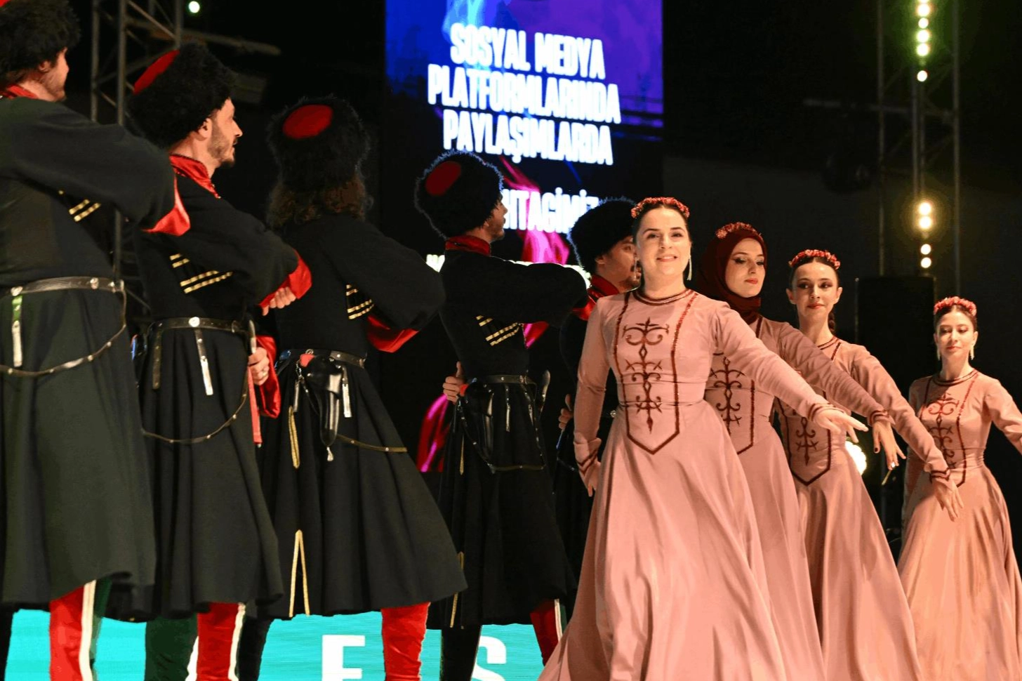 Balıkesir Orhanlı Çerkes Festivali’nde coşku ve birlik rüzgarı esti 