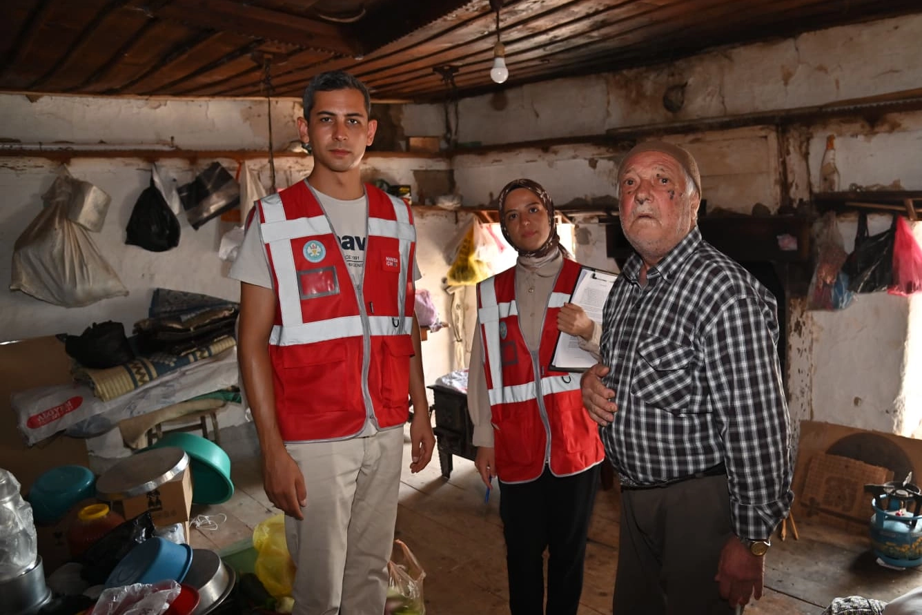 Manisa Büyükşehir'den deprem mağdurlarına yardım eli 