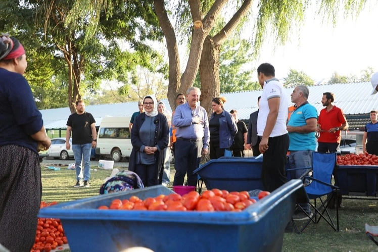 Ayşe Böhürler Salça Günleri'ne katıldı 