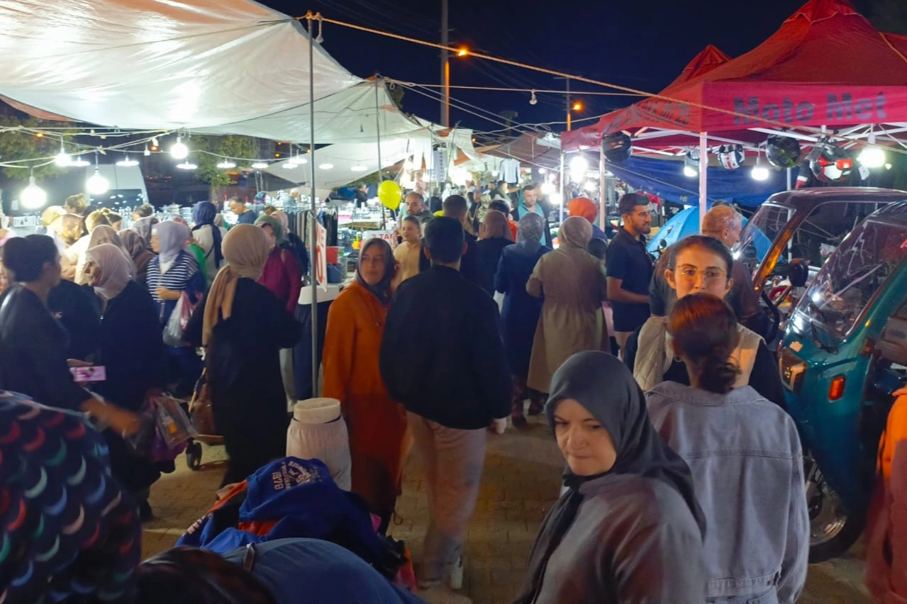 Bilecik Pazaryeri Panayırında insan seli! 