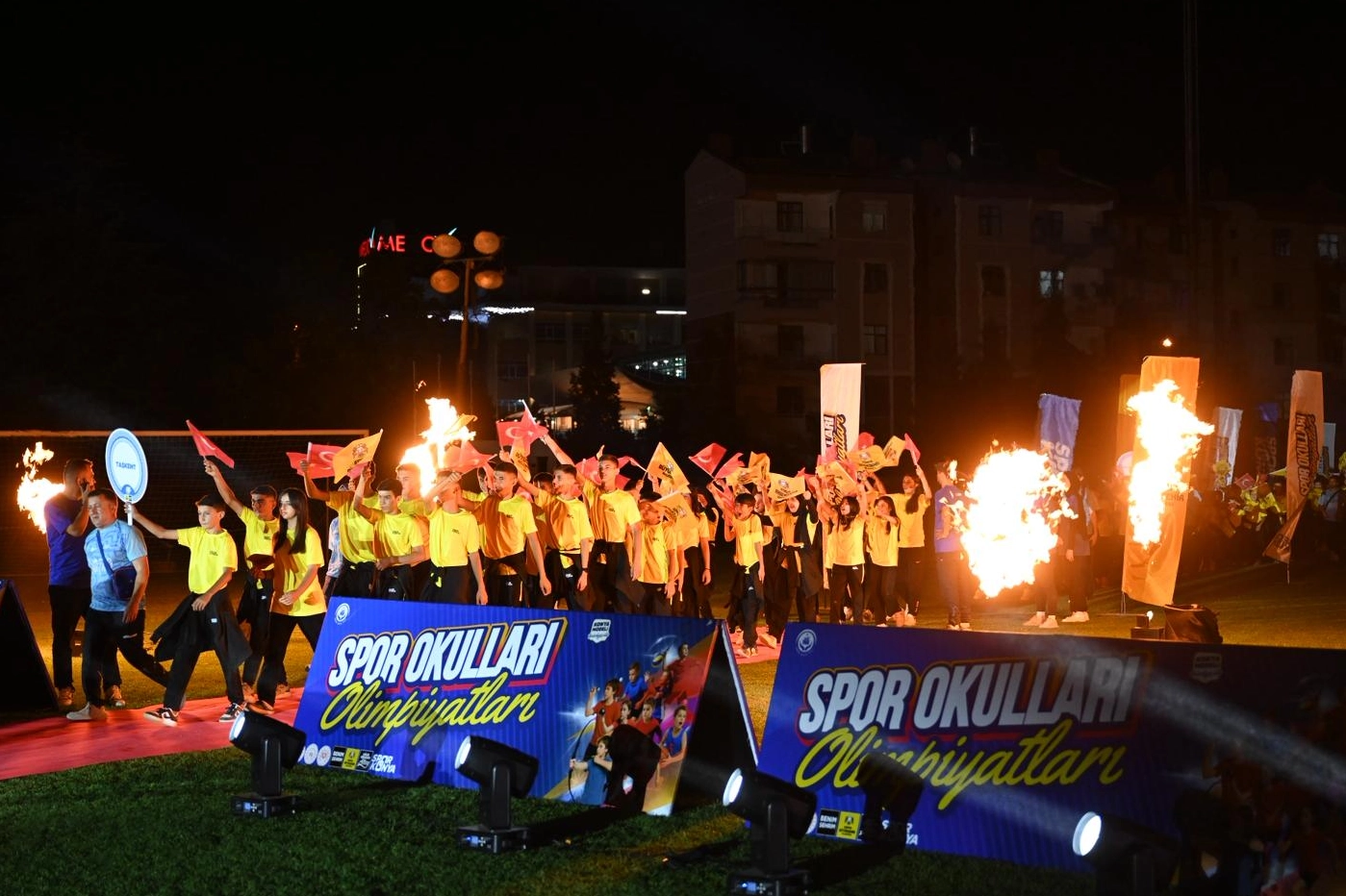 Konya'da 'Spor Okulları Olimpiyatları'na coşkulu açılış 