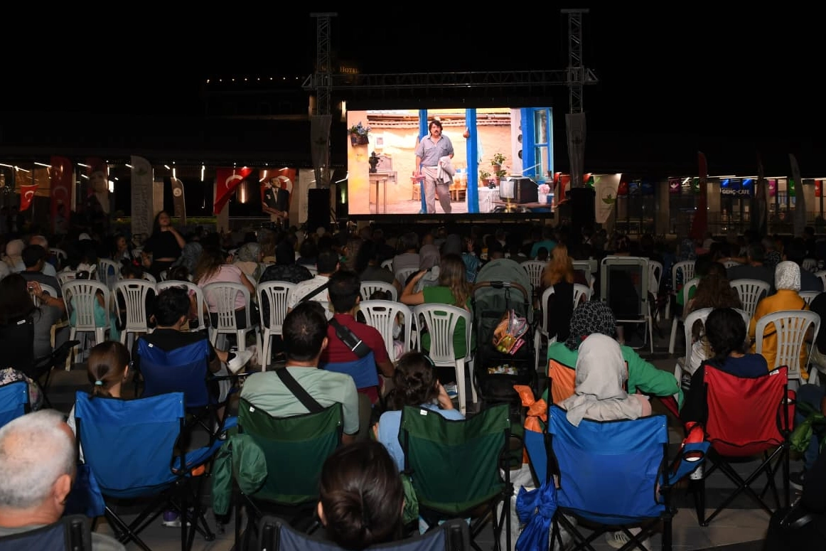 Bursa Osmangazi’de sinema geceleri devam ediyor 