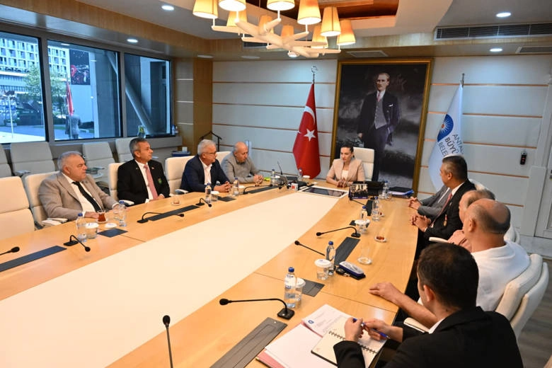 Antalya Büyükşehir şehit aileleri ve gazileri yalnız bırakmıyor 