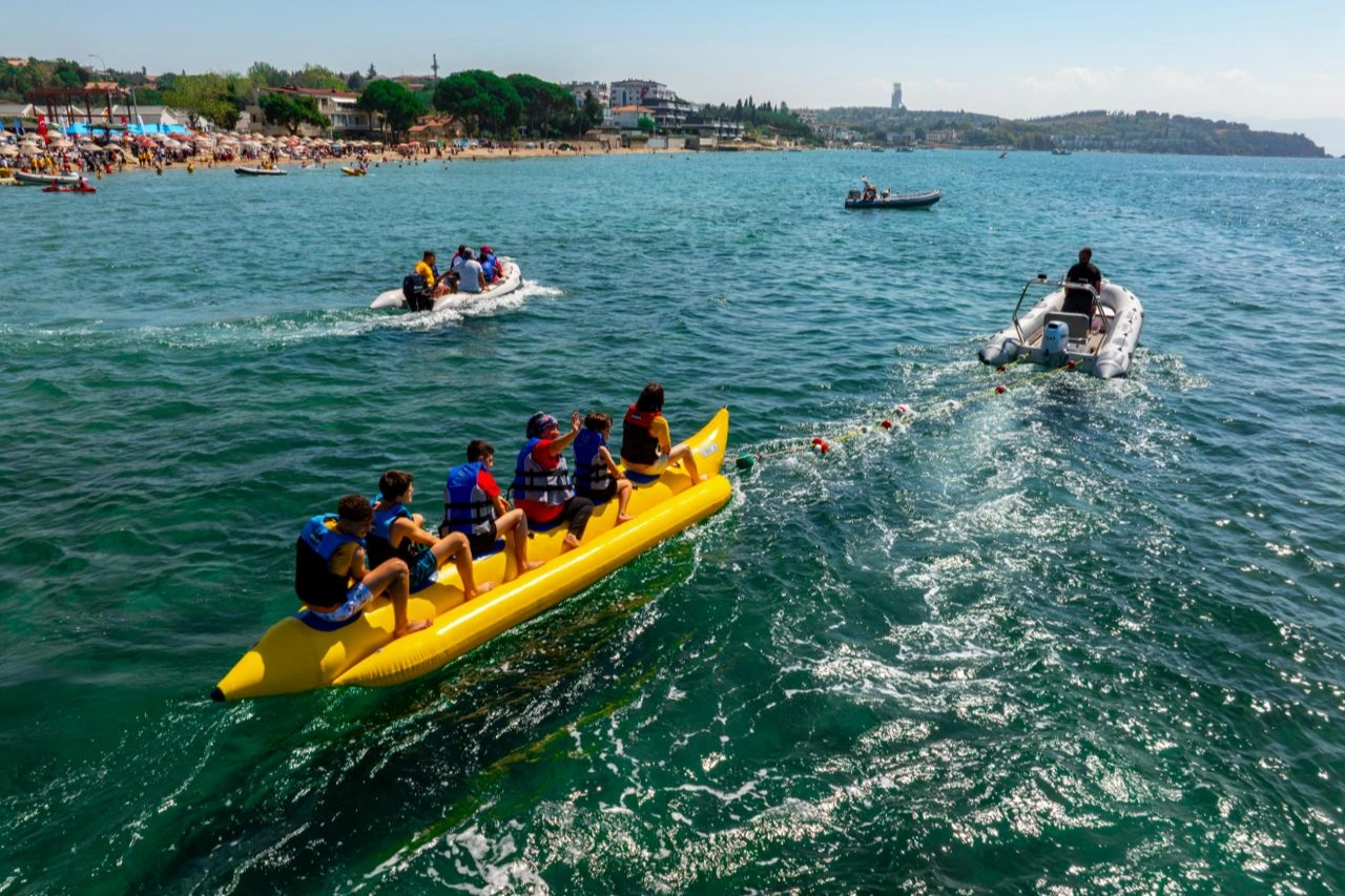 Kocaeli'de 'engelsiz' deniz keyfi 