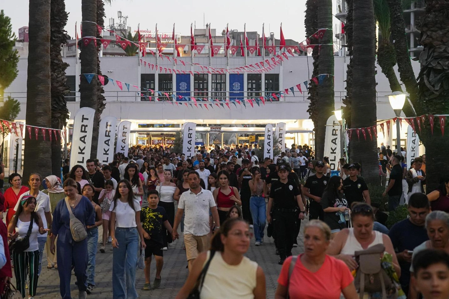 IEF'e hafta sonu ziyaretçi yağdı 