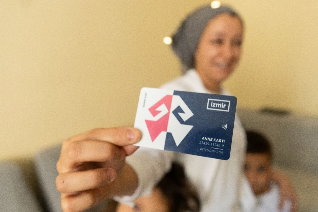 İzmir’de annelere toplu ulaşım desteği 