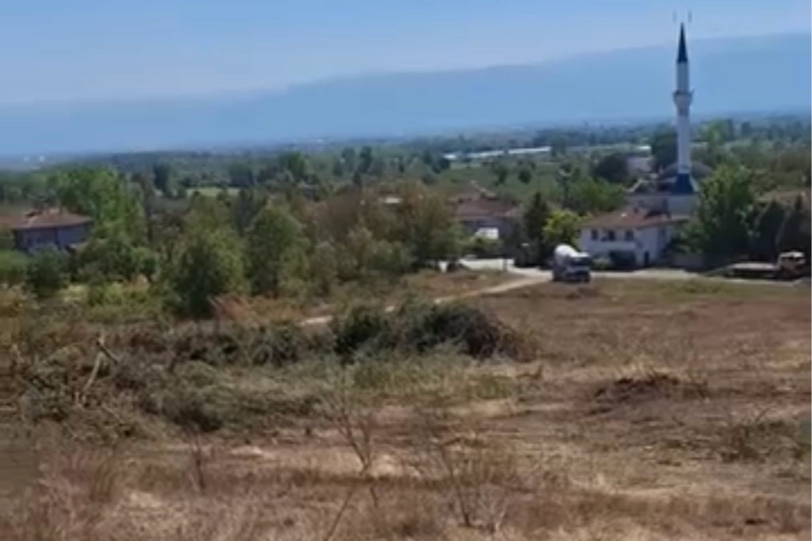 Düzce’de 10 metrelik kaçak çukur şaşırttı 