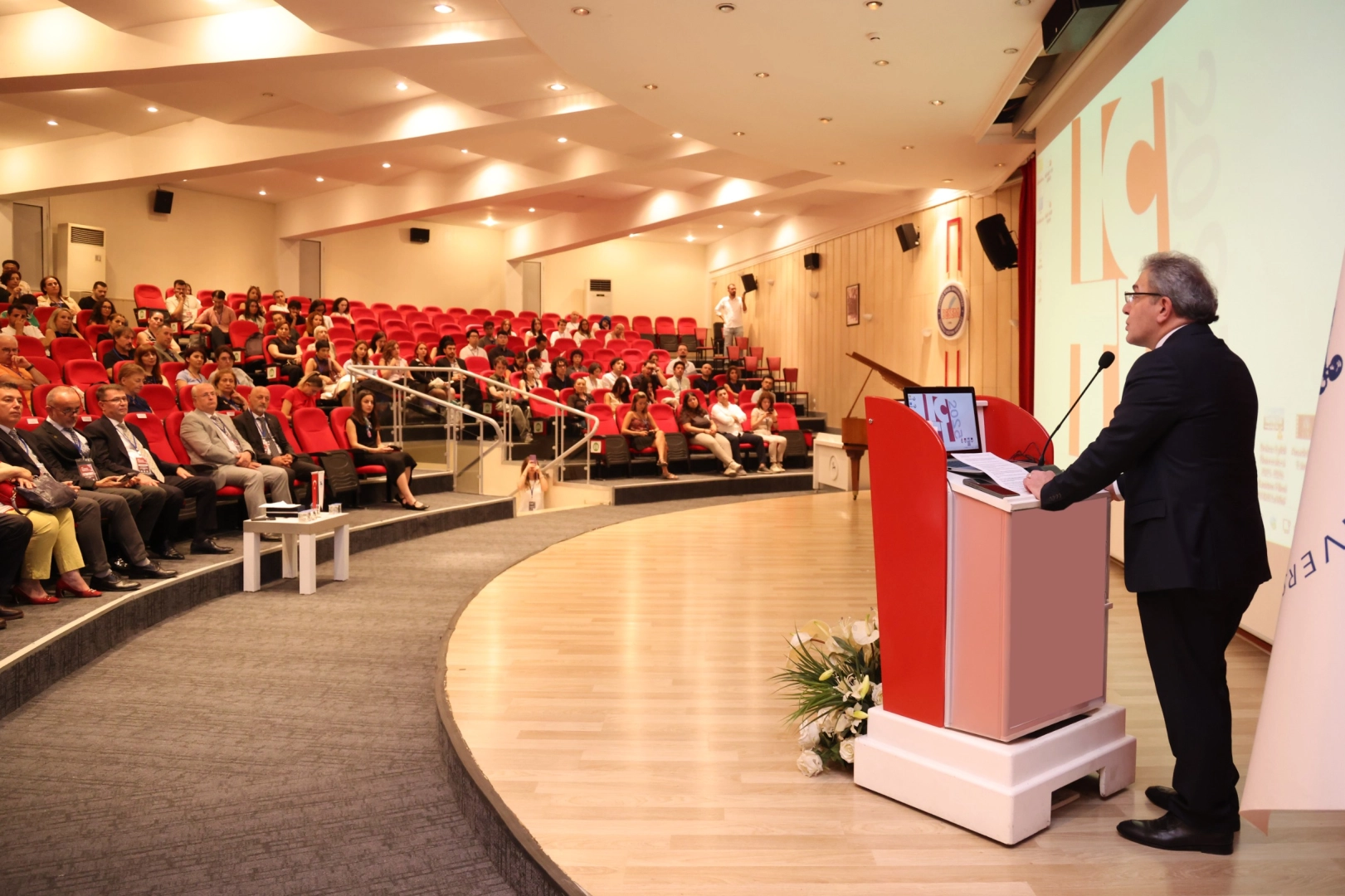 Türk Dilbilim Kurultayı 21 yıl sonra DEÜ’de yapılıyor 