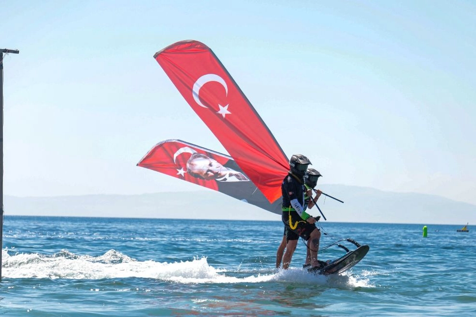 Bursa Gemlik Körfezi’nde su şöleni 