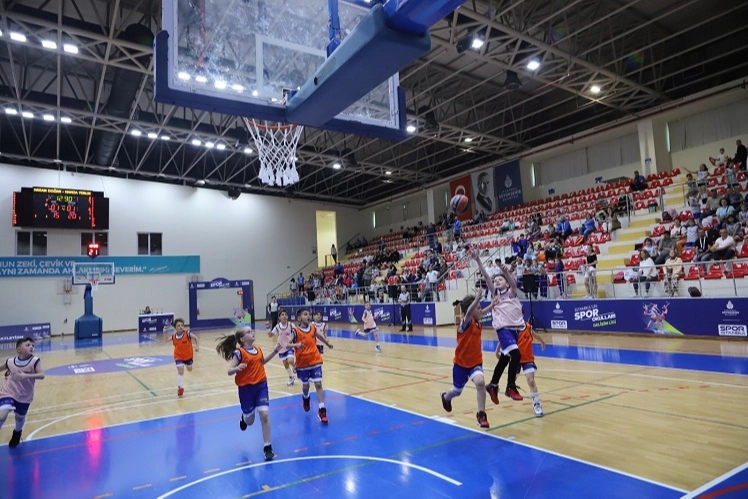 İBB Spor Okulları'nda yeni dönem başladı 