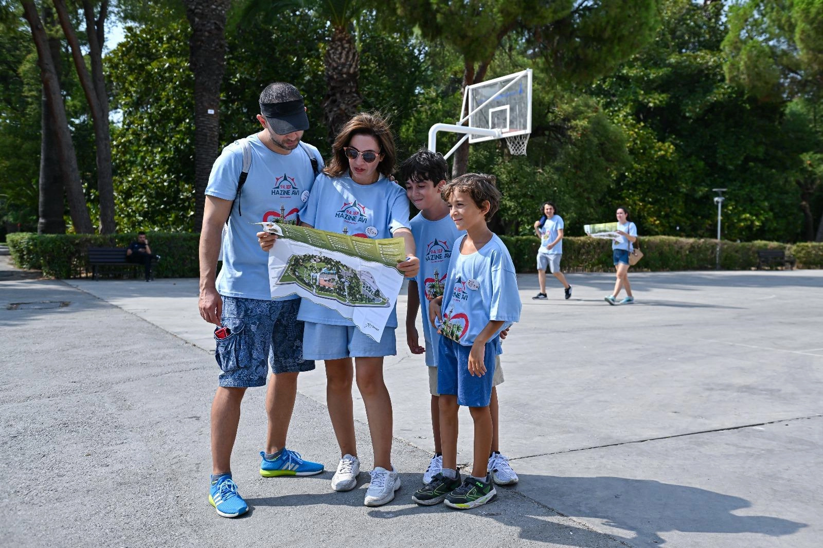 İzmir'de 'Hazine Avı'nda ödüller sahiplerini buldu 