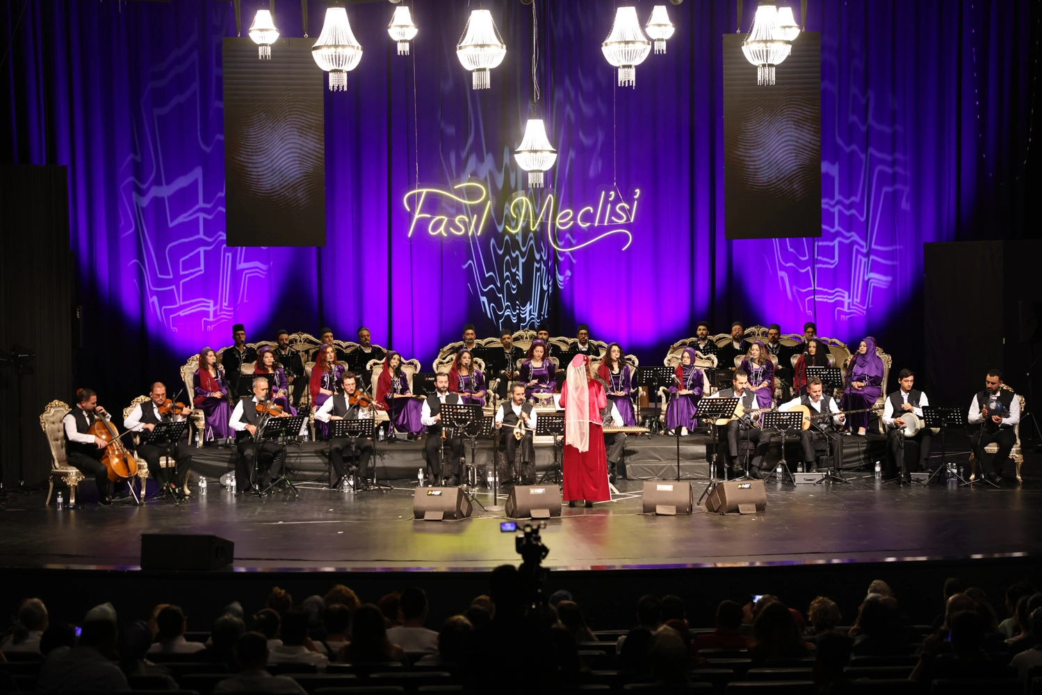 Konya Selçuklu'da klasik gece keyfi 