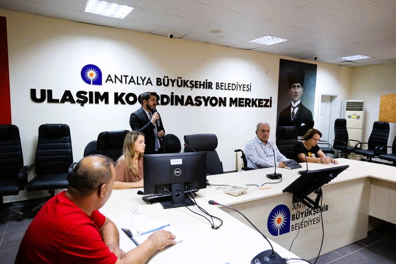 Antalya’da toplu ulaşım şoförlerine engelli ve otizm farkındalık eğitimi 