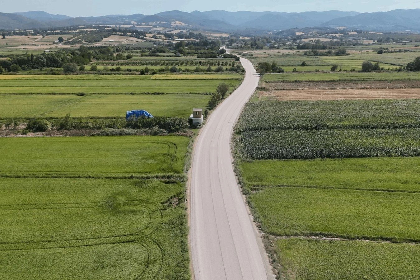 Balıkesir'in kırsal yolları modernleşiyor 