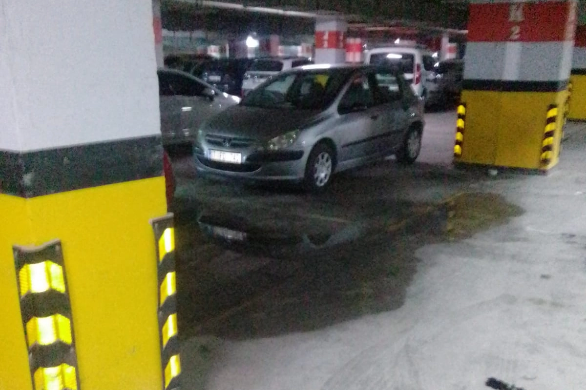 Edirne'de Keşan Belediye Otoparkı'nda kötü koku ve kirlilik tepkisi 