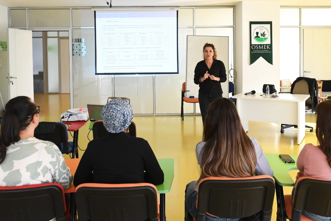 Bursa Osmangazi’de meslek edindiren kurslar başladı 