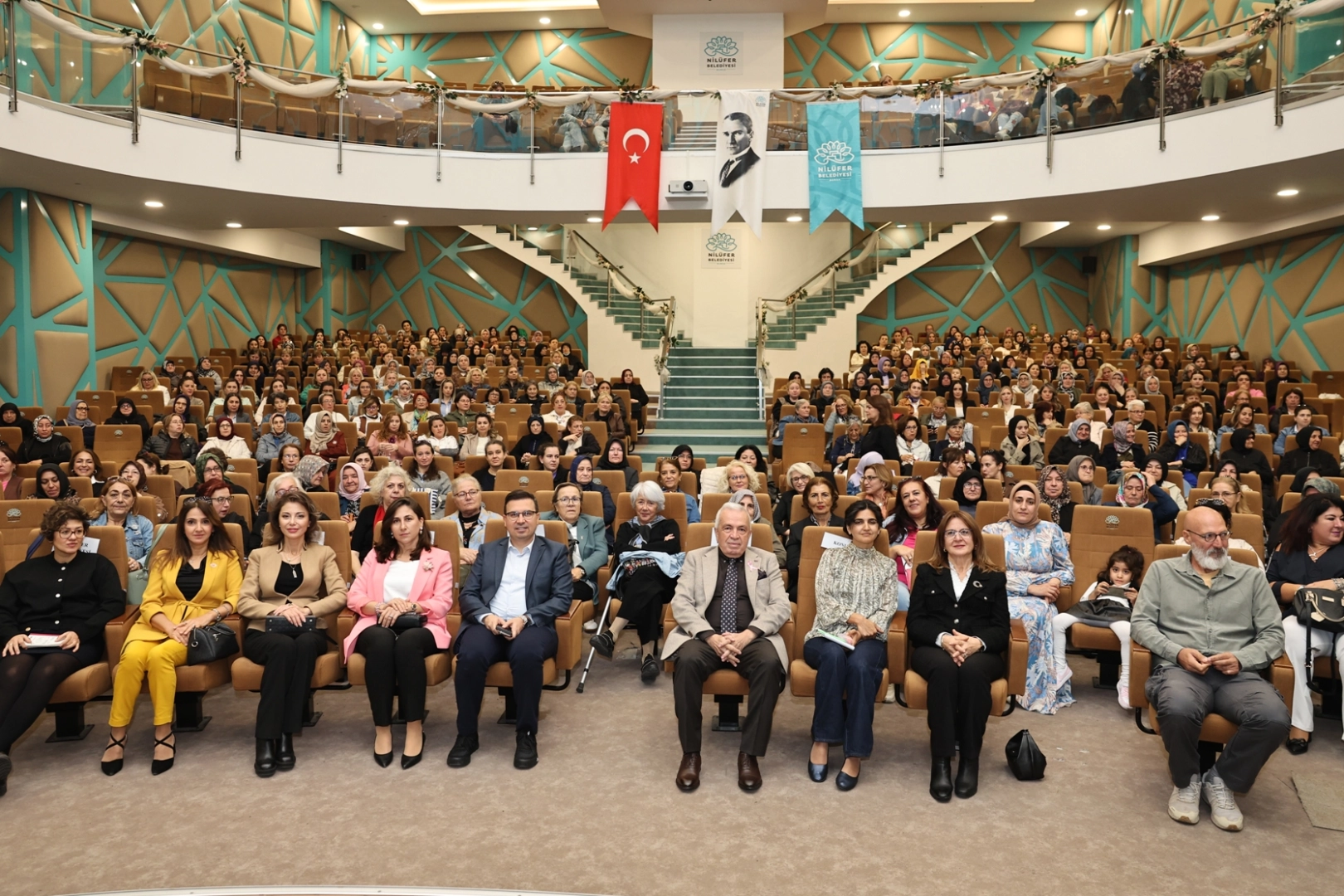 Bursa'da Nilüferli kadınlar Deniz Gezgin’le doğaya kulak verdi 