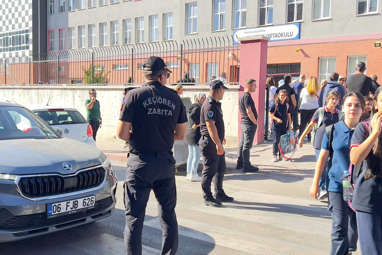 Ankara Keçiören Zabıtası'ndan trafiği rahatlatan mesai 