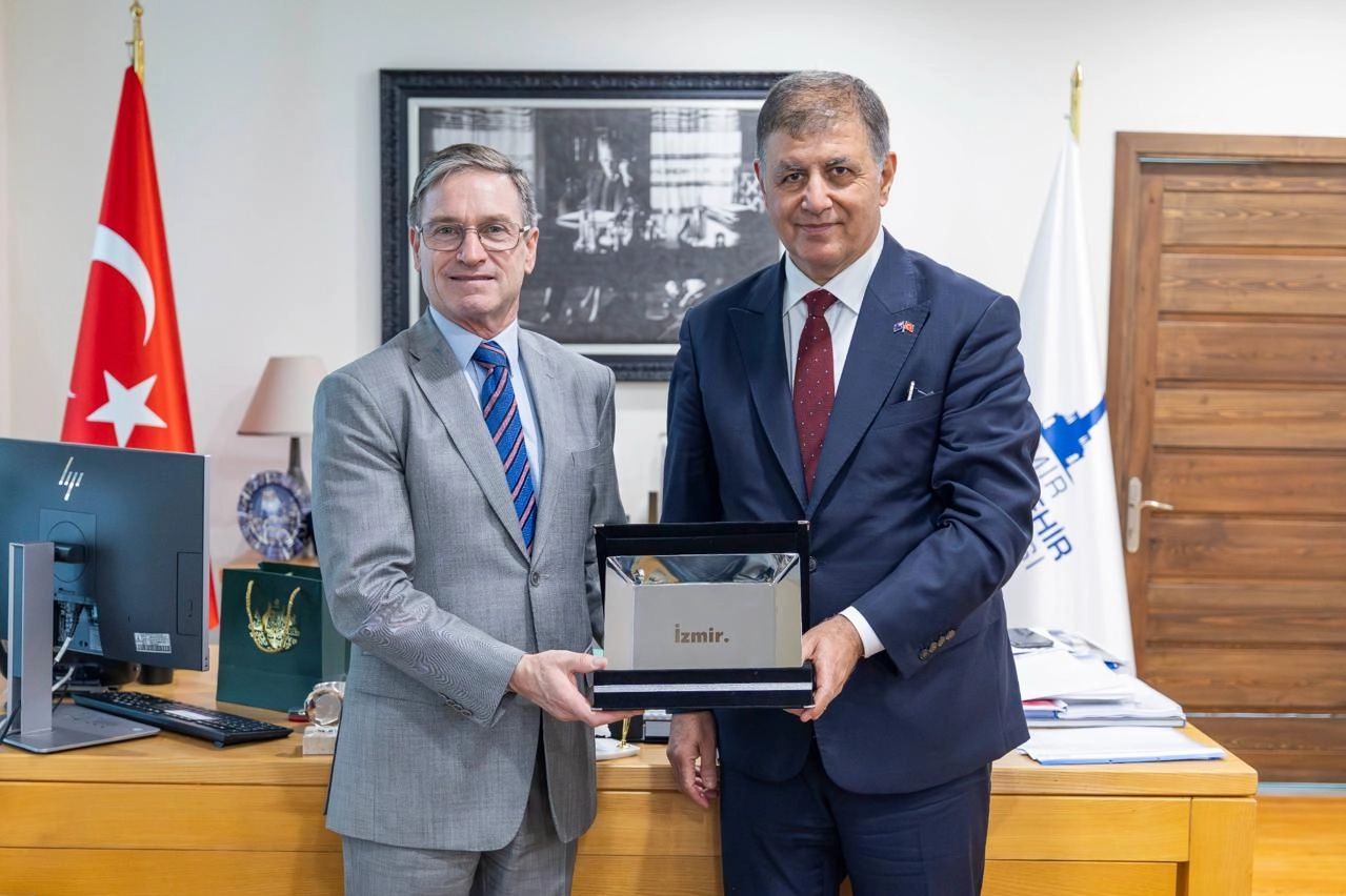 Avustralya Başkonsolosu’ndan Başkan Tugay’a ziyaret 