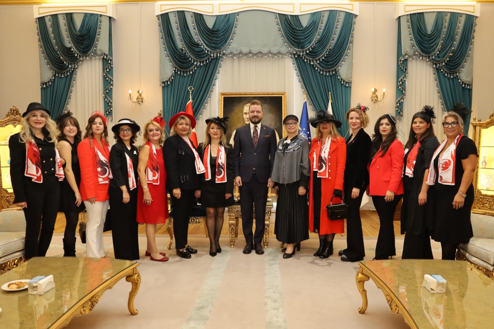 Bursa'da 'şapka devrimi'nin 100. yılı kutlandı 