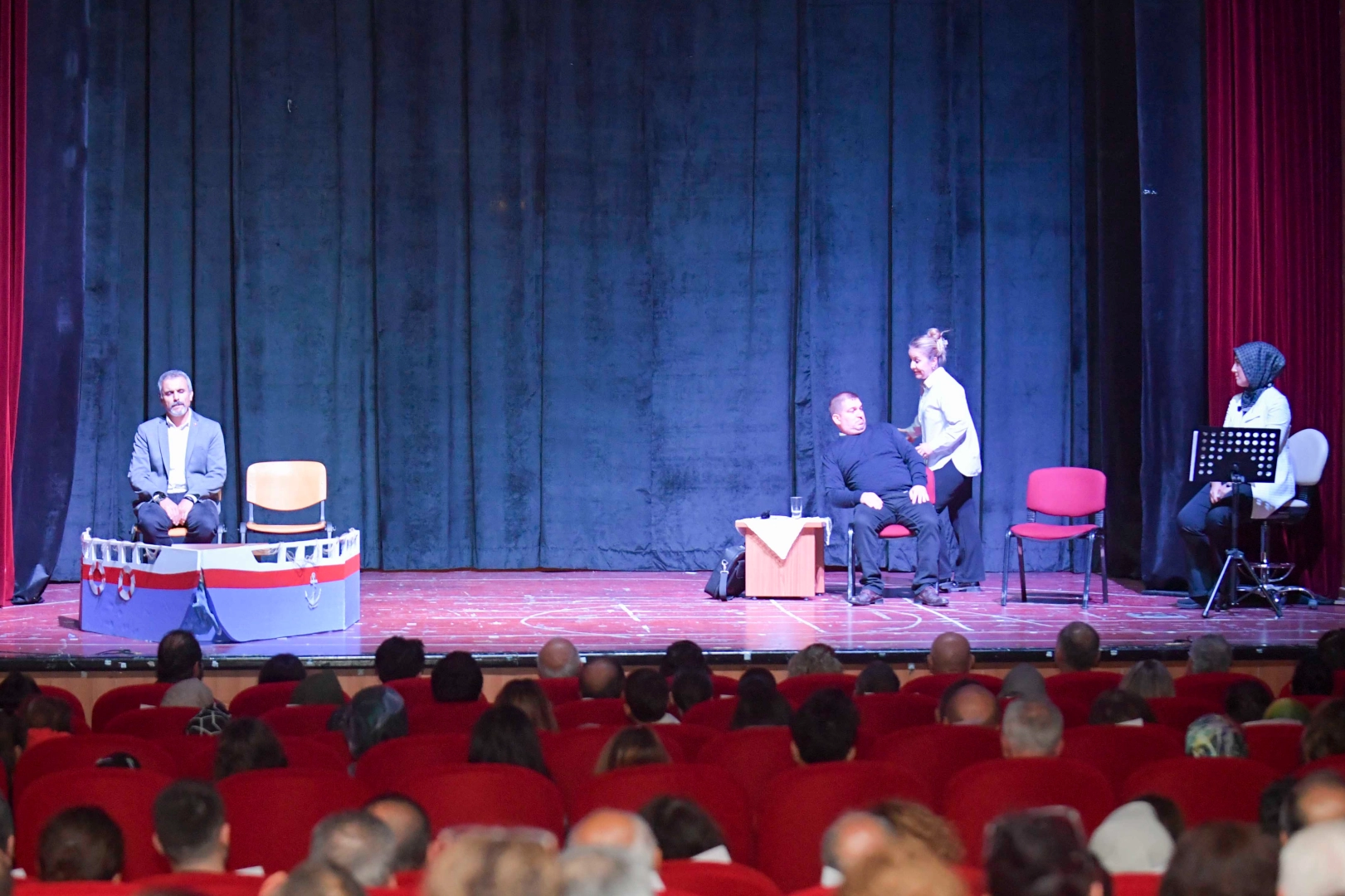 Ankara’nın mahallelerinde tiyatro rüzgarı esti 