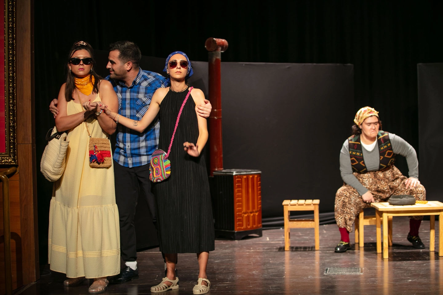 İzmir Güzelbahçe’de kahkaha dolu gece 