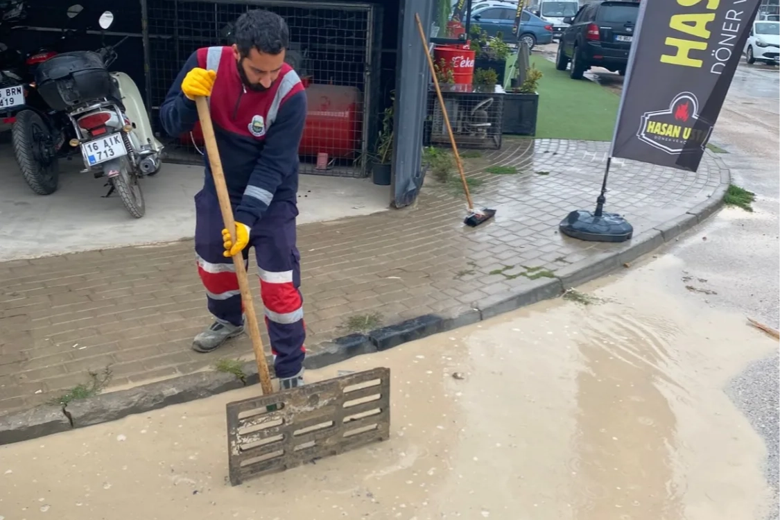 Bursa İnegöl'den rögar temizliklerine destek 