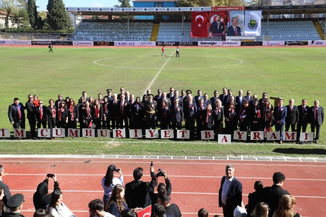 İnegöl’de Cumhuriyet coşkusu 