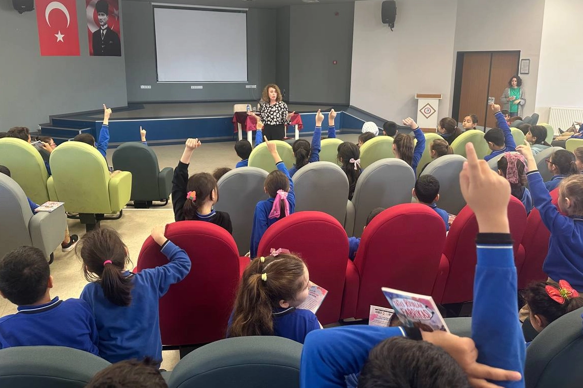 Çayırova Kitap Günleri’nde edebiyat coşkusu okullara taşındı 