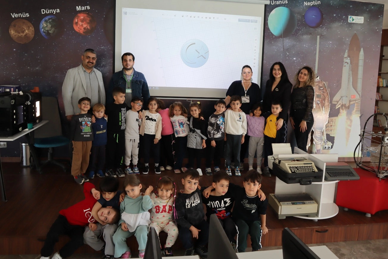 Çınar Çocuk Evleri öğrencileri 3D teknolojiyi deneyimledi 