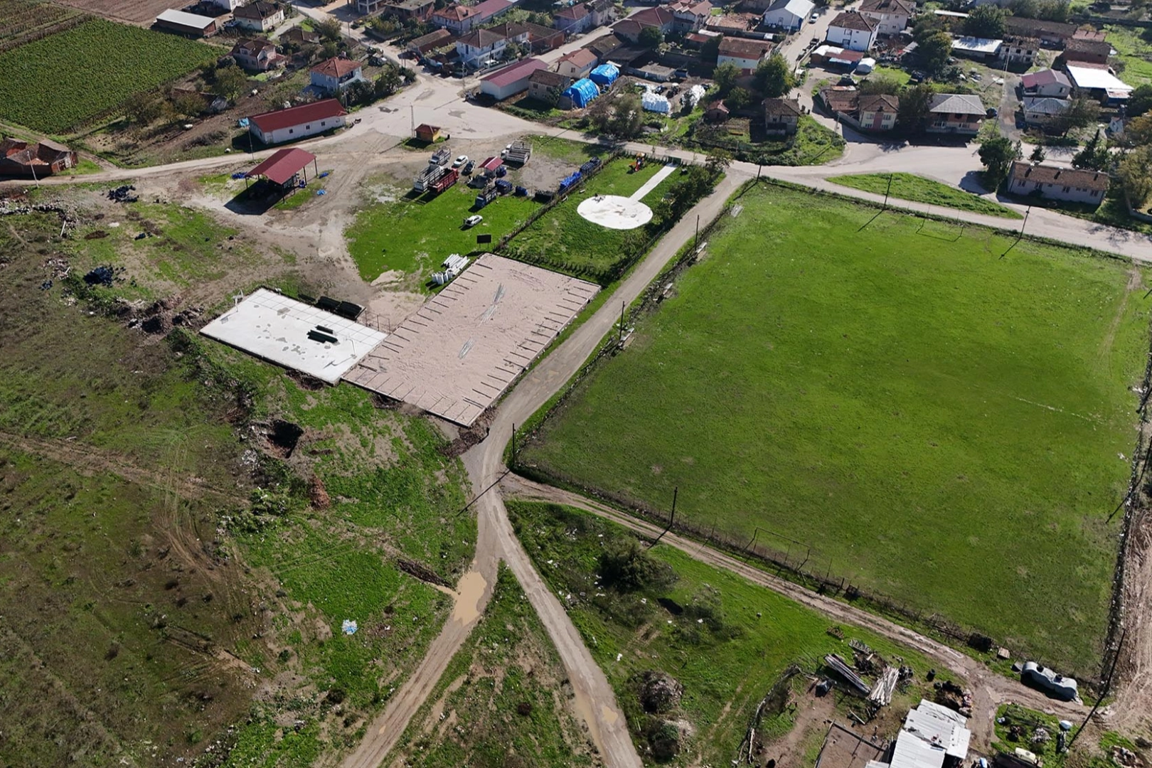 Sakarya Büyükşehir'den Geyve’ye Eşme ve Bayat’a spor kompleksi 