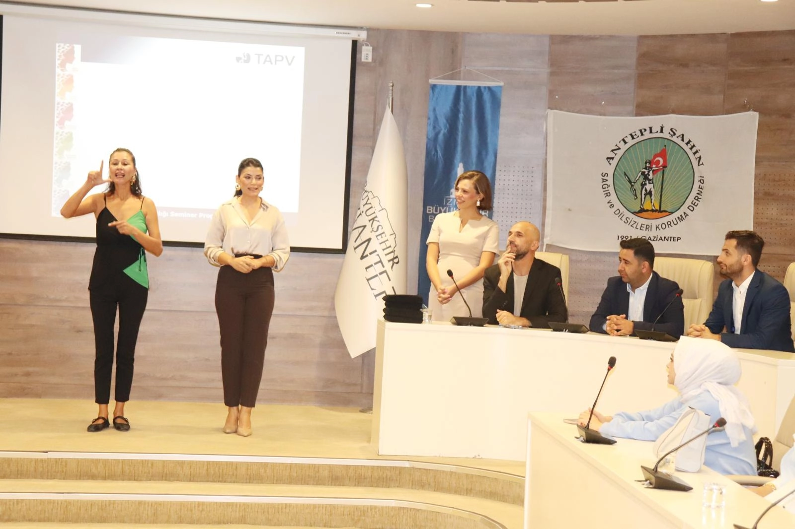 İzmir’den Batman ve Gaziantep’e sağlık desteği 