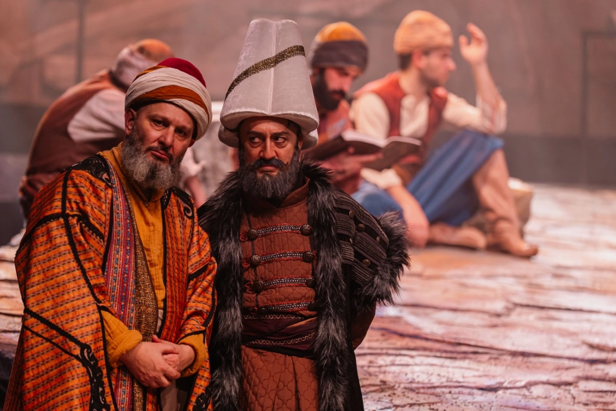 Kocaeli Şehir Tiyatroları, “Sinan” adlı oyunun prömiyerini yaptı 