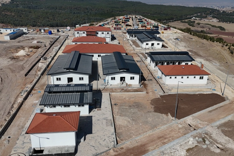 Hayvan Bakımevi Ve Doğal Yaşam Alanı yükseliyor 