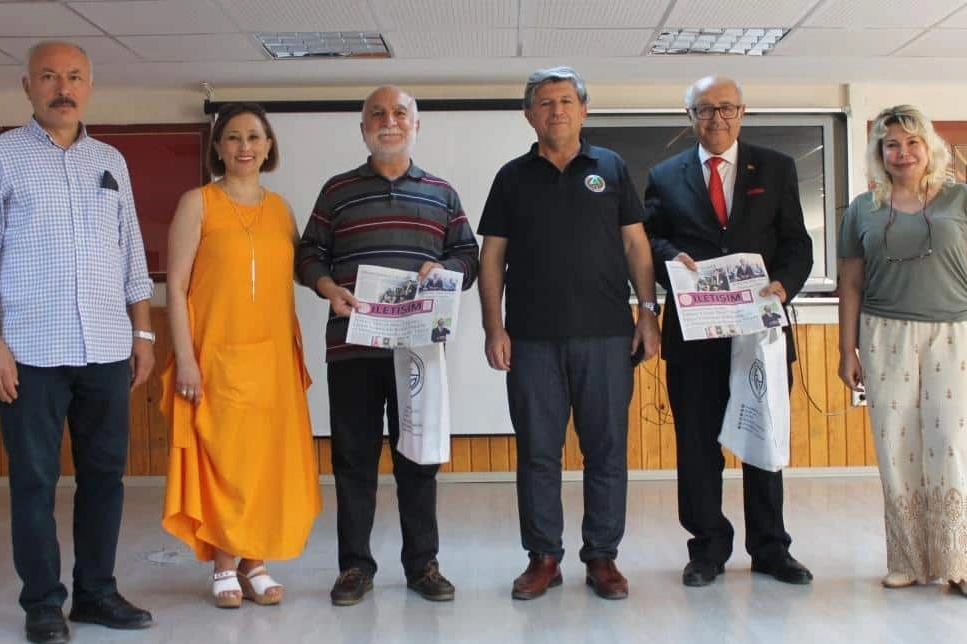 Gazeteci Özke genç iletişimcilerle tecrübe paylaştı 