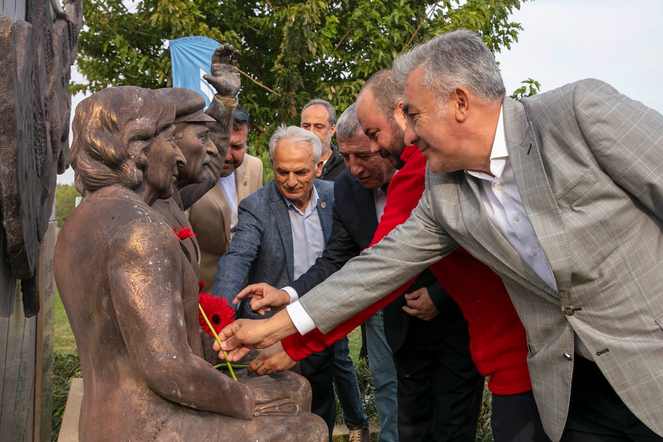 Bülent Ecevit vefatının 19. yılında İzmir Güzelbahçe’de anıldı 