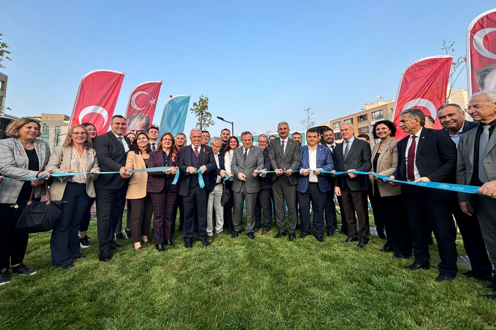 Bursa Nilüfer’de '30 Ağustos Zafer Parkı ve Koşu Yolu' açıldı 