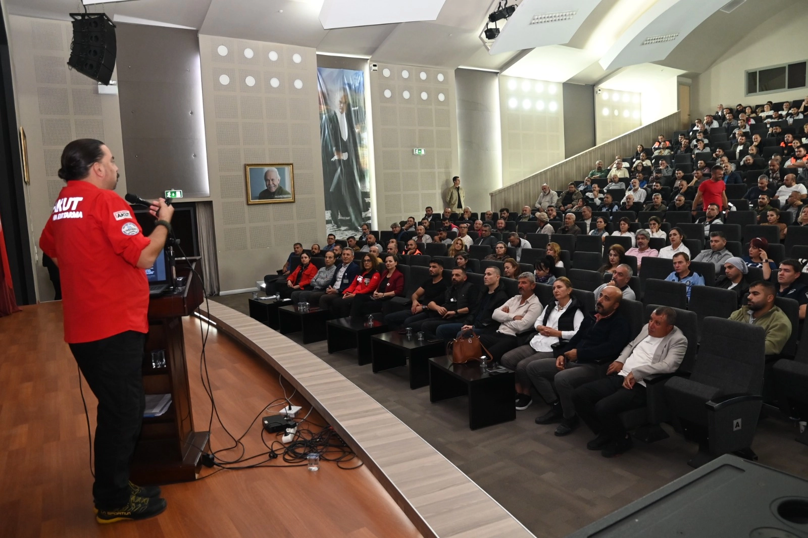 İzmir'de afetlere karşı bilinçli Karabağlar 