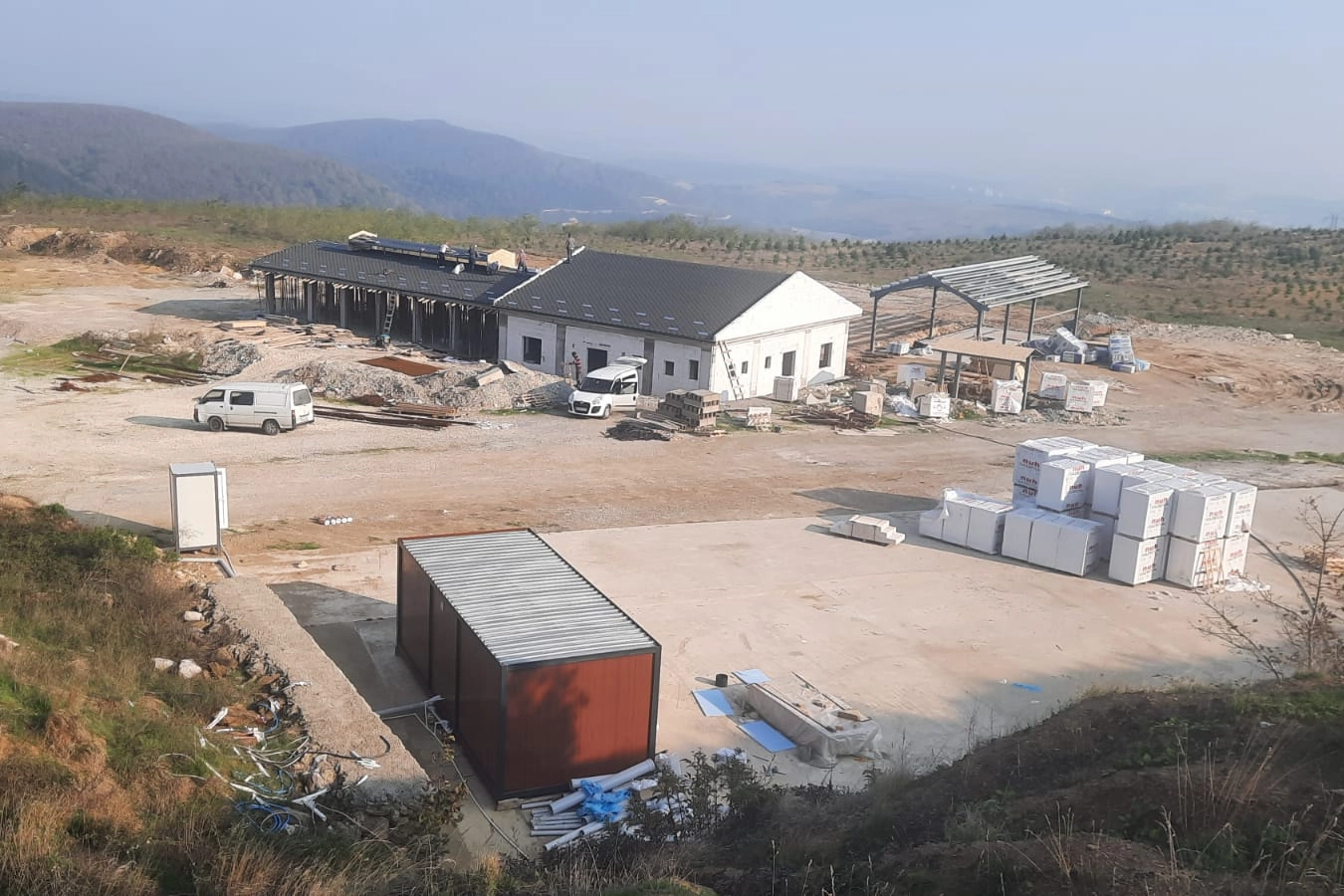 Kocaeli İzmit’te Dost Pati Yaşam Alanı’na enerji hattı 