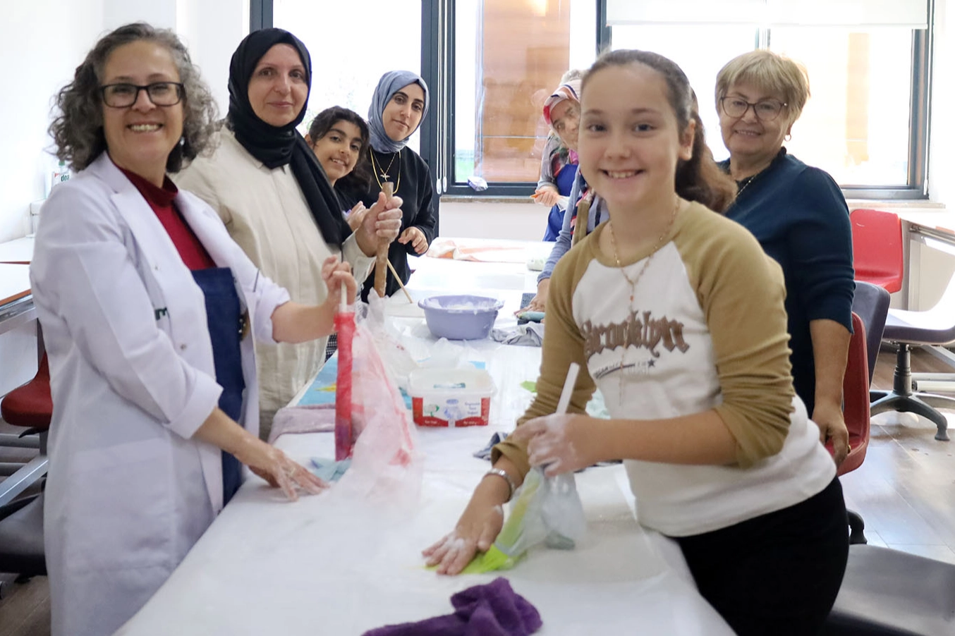 Anne ve çocuklar SAMEK’te birlikte üretti 