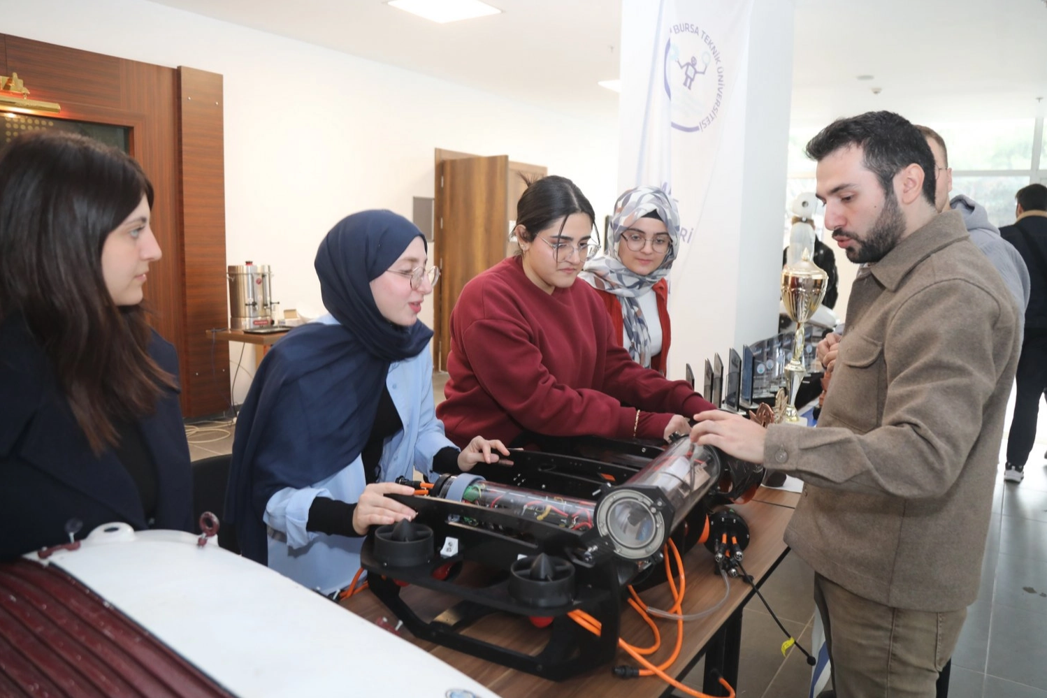 BTÜ'de 'Robot Günleri' yoğun ilgi gördü 