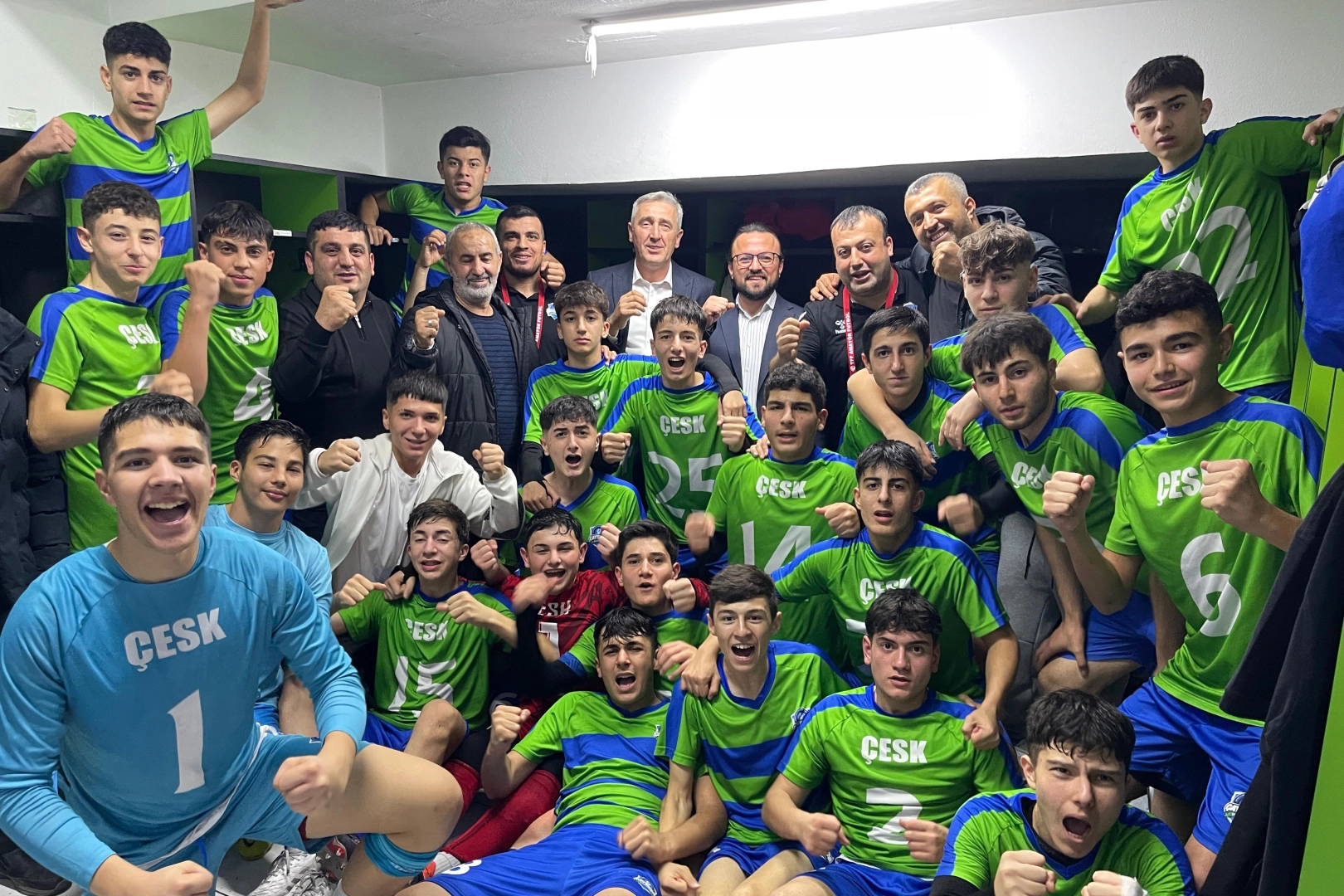 ÇESK U-16 Futbol Takımı şampiyon oldu 