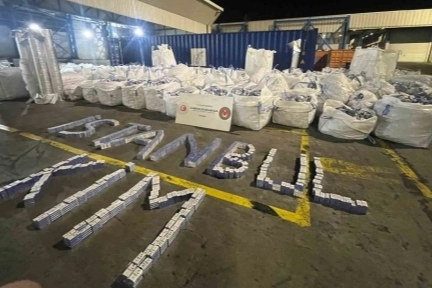 Ambarlı Limanı'nda 94 milyon TL'lik kaçak sigara operasyonu... Tamamı imha edildi 