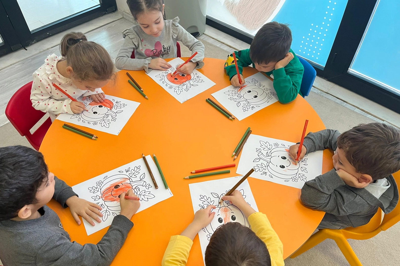 Kocaeli'de anne çocuk aynı kursta eğitimde 