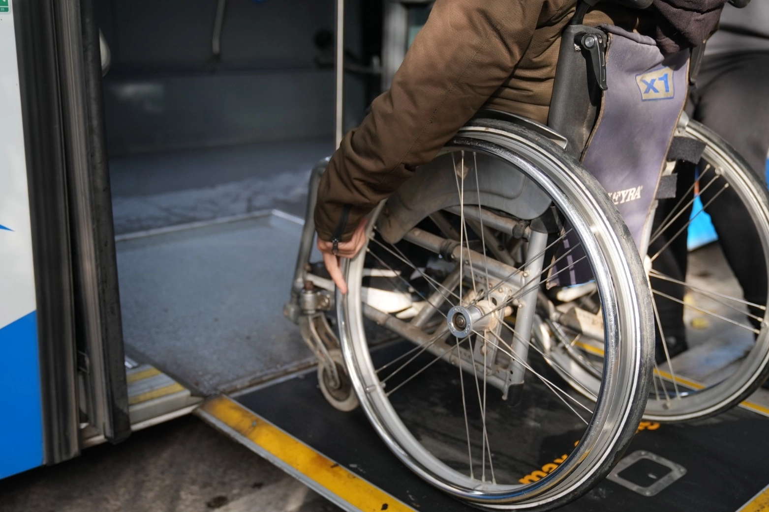 İzmir'de 'Duraktayım' uygulaması tekerlekli sandalye kullanıcıları için güncellendi 