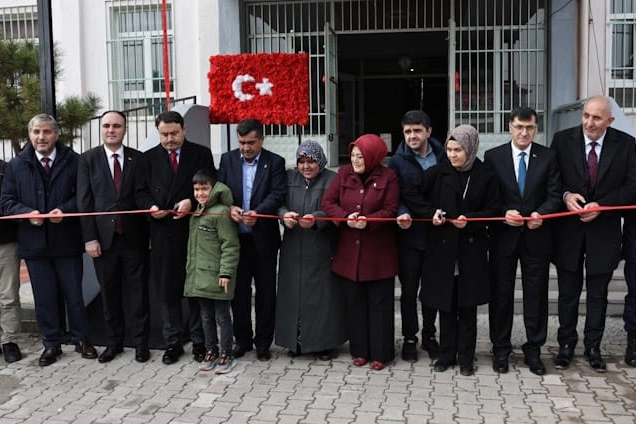 Kütahya’da şehidin adı ortaokulda nesiller boyu yaşatılacak 